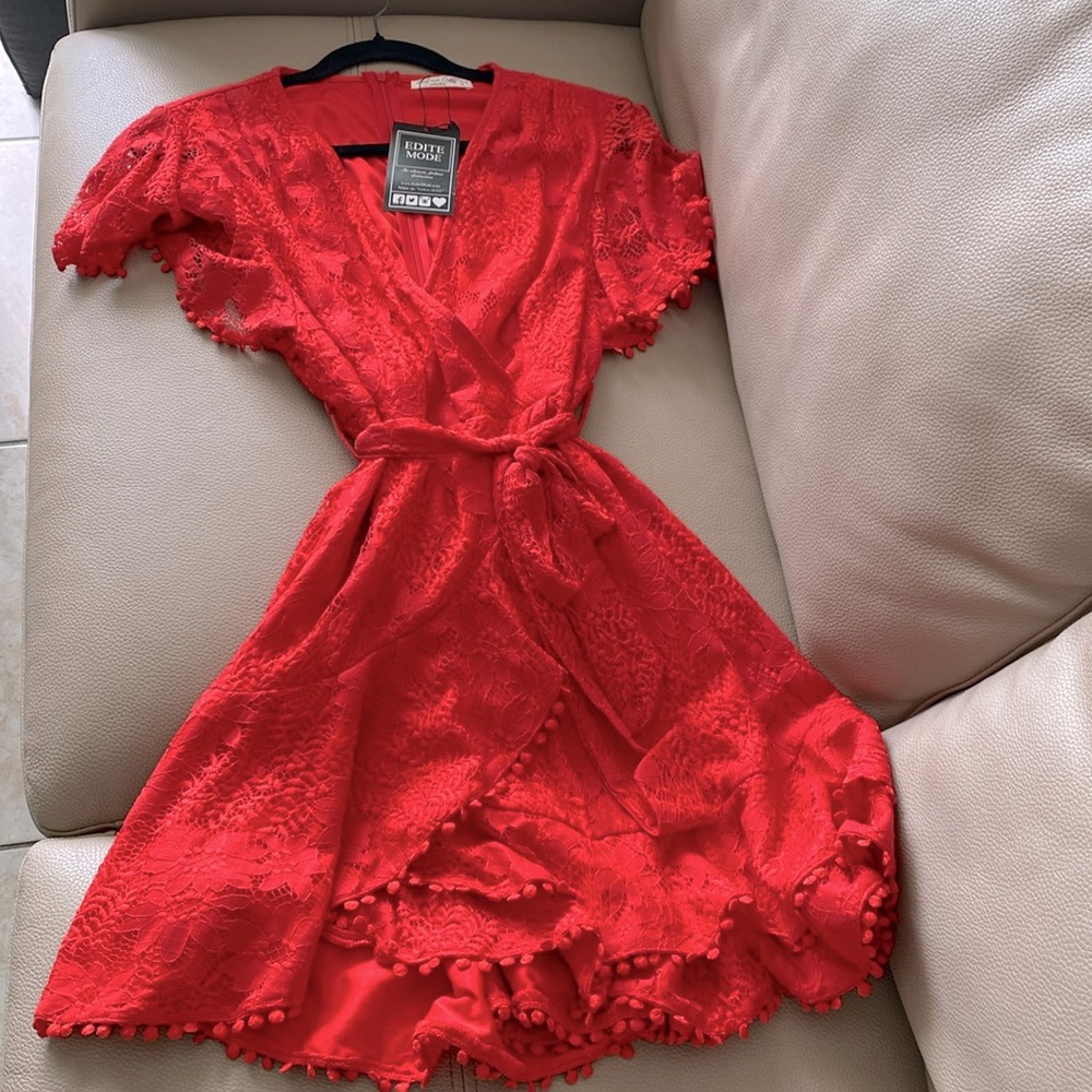 Women's size large dress.